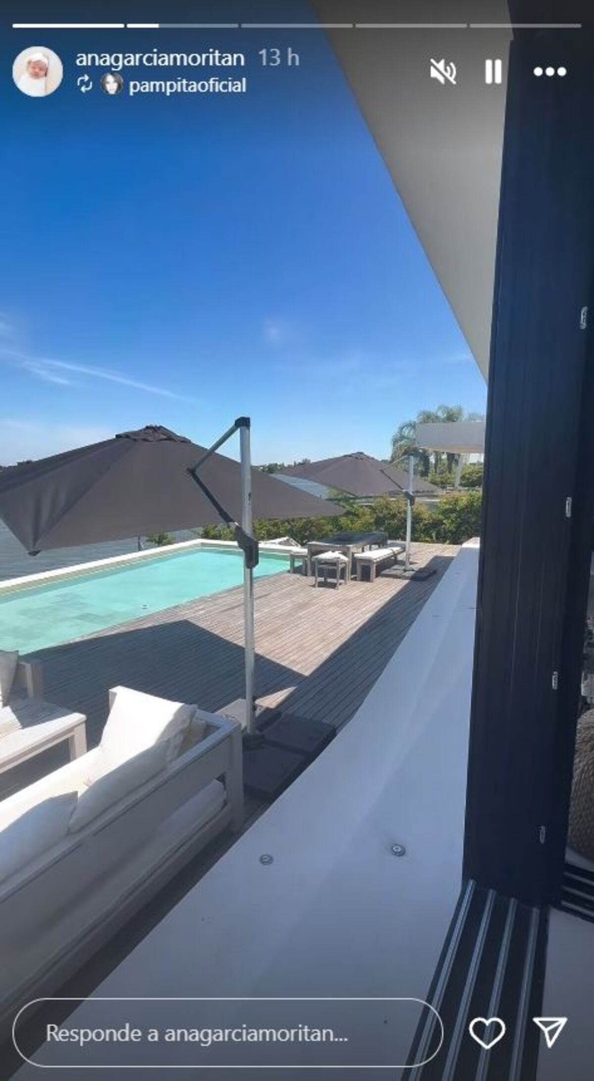 Pampita renovó los espacios de su casa para la temporada de calor.