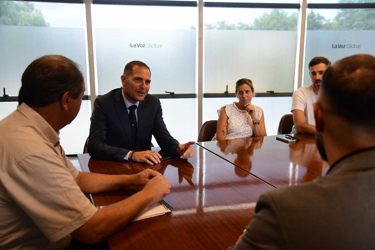 Martin Gill en la sede de LVI ( Ramiro Pereyra / LaVoz)