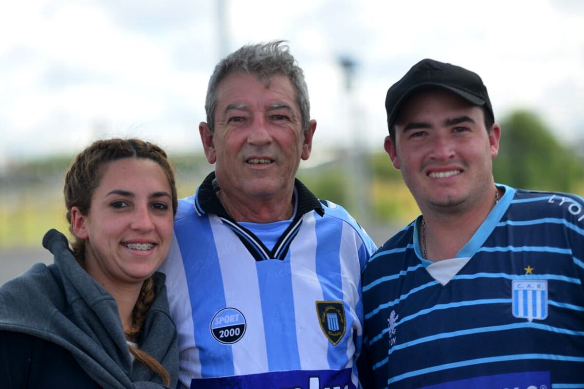 Los hinchas de Racing serán mayoría esta tarde en San Luis. (Javier Ferreyra / Enviado especial)