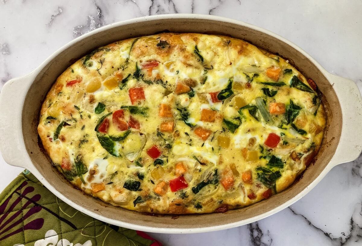 Cómo hacer frittata de papa y verduras: la receta simple y liviana para una cena nutritiva
