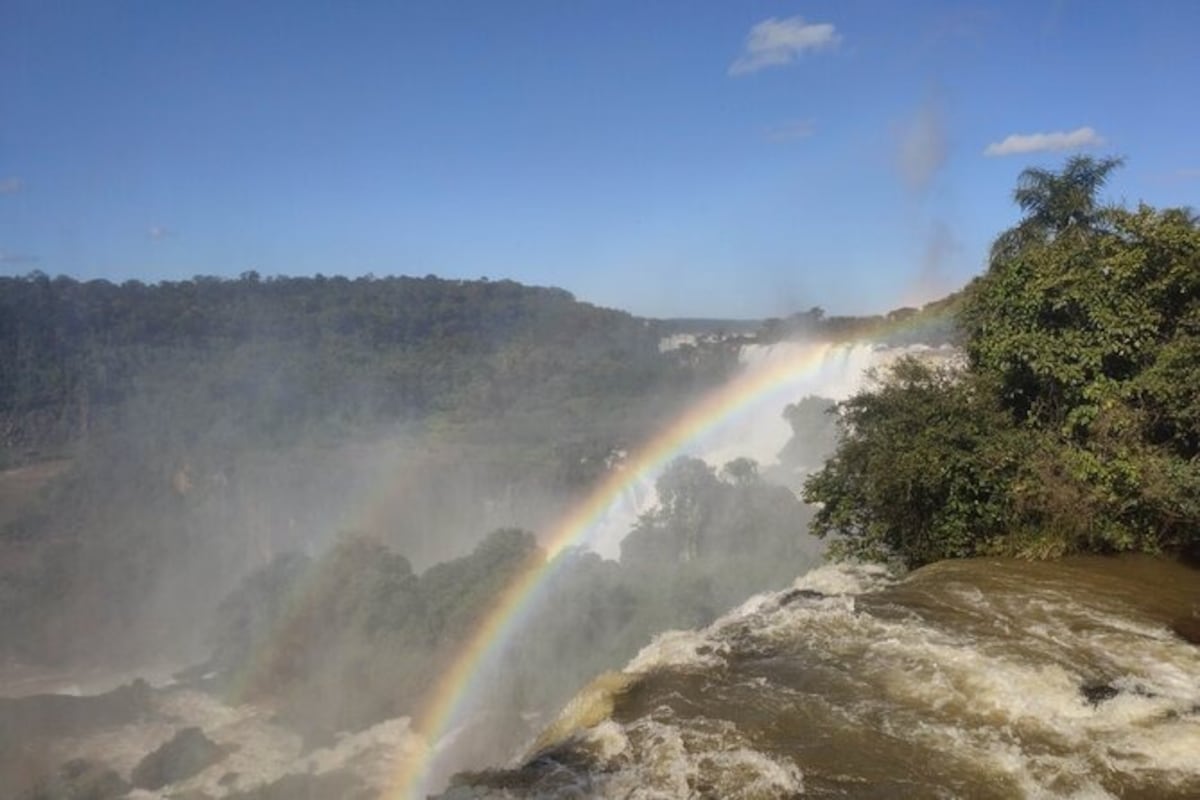 Inversión récord en las Cataratas: un nuevo catamarán de lujo elevará la experiencia turística en Iguazú