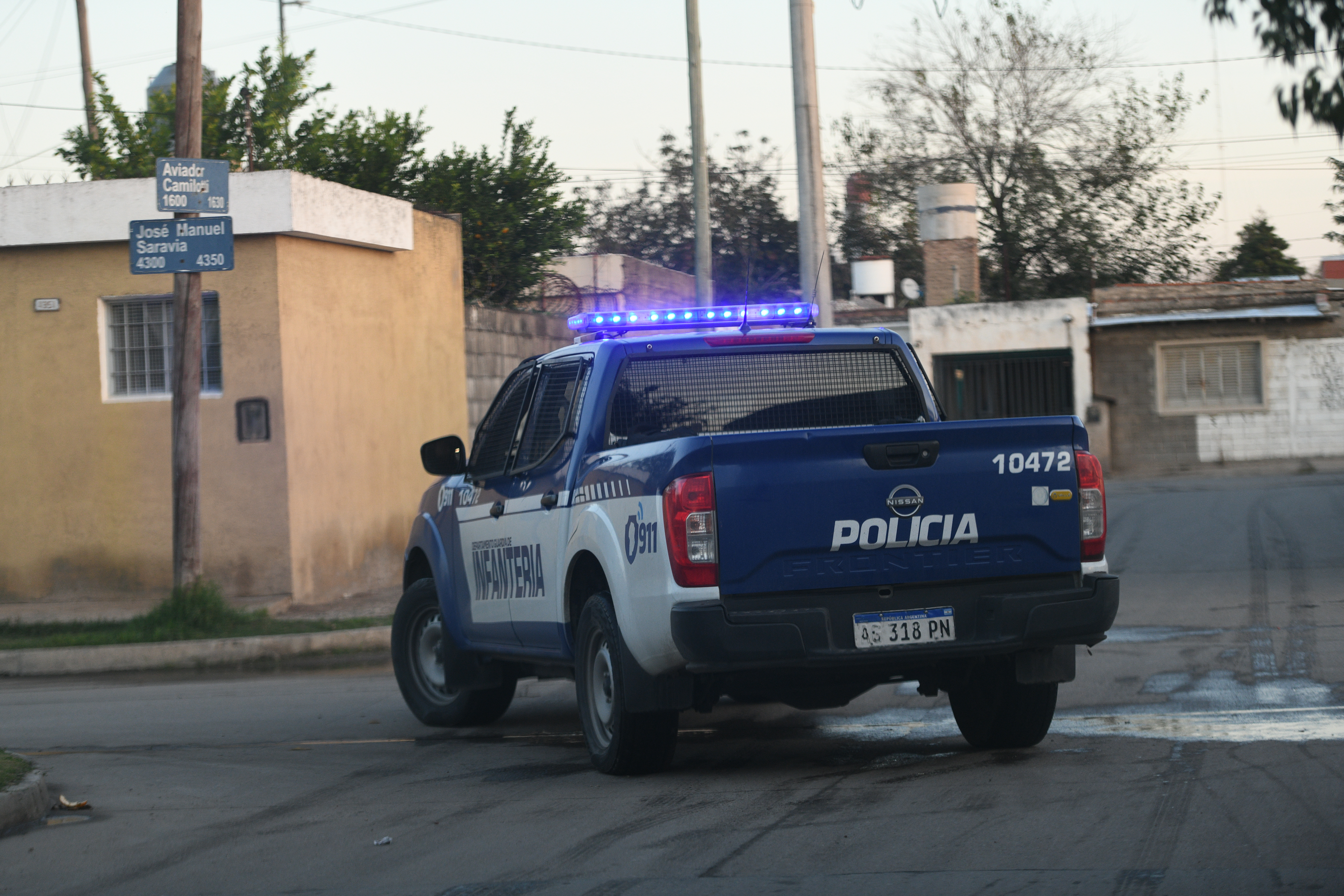 Brutal ataque armado en barrio San Roque de Córdoba. Trabaja la Policía. (Javier Ferreyra)
