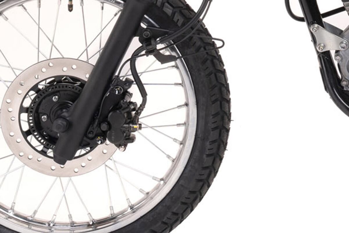 Ahora, con el ABS delantero la moto ganó más estabilidad en la frenada.