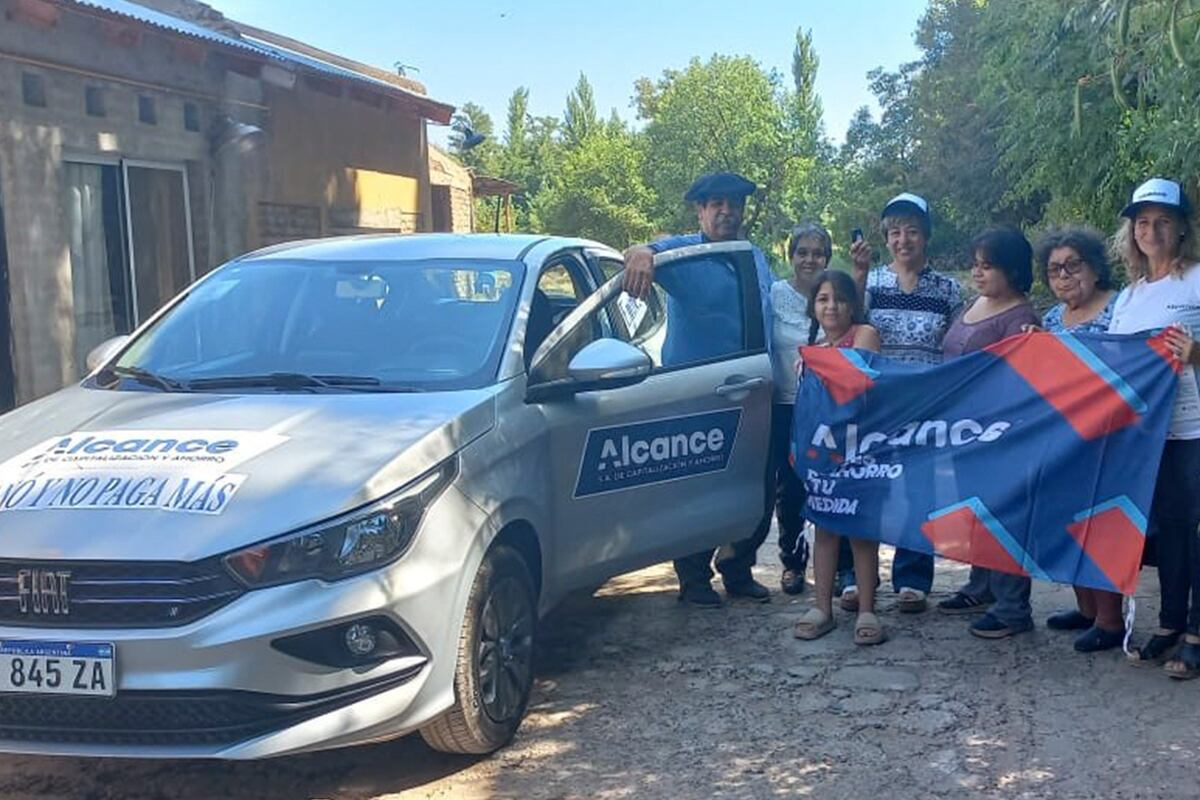 Mónica Roga de Centenario (Neuquén) adjudicó en cuota 1 un Fiat Cronos y no paga más.(Foto: Belgrano)