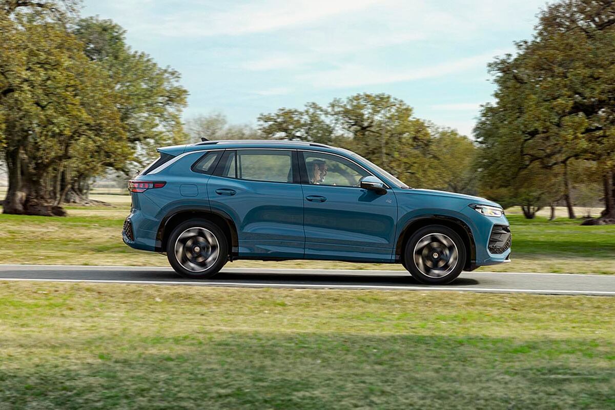 El nuevo VW Tiguan es más corto que su antecesor, al no disponer su tercera fila de asientos.