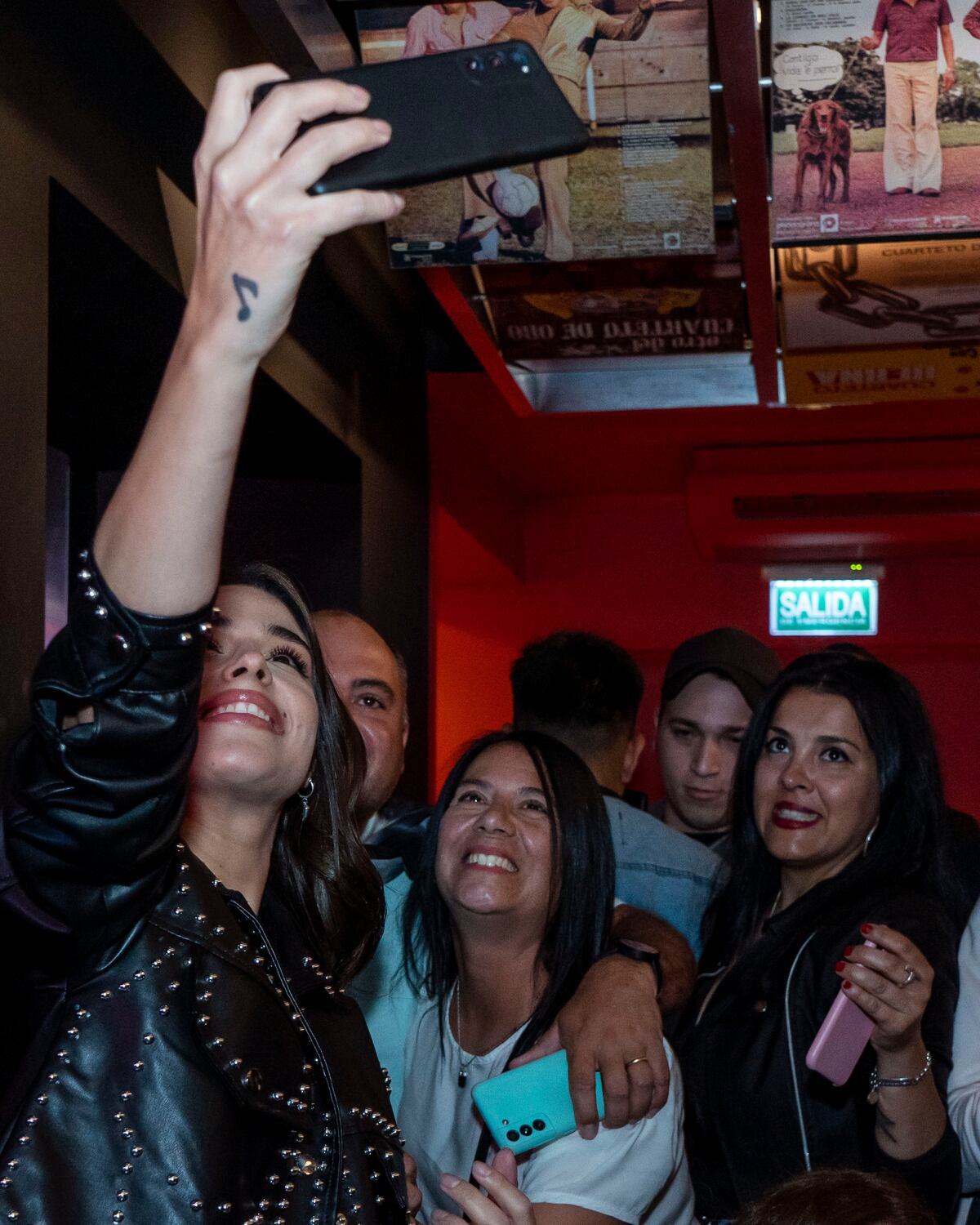 El Museo Bar La Mona celebró su primer aniversario a puro tunga - tunga y con invitados especiales. (Gentileza Universo Jiménez)