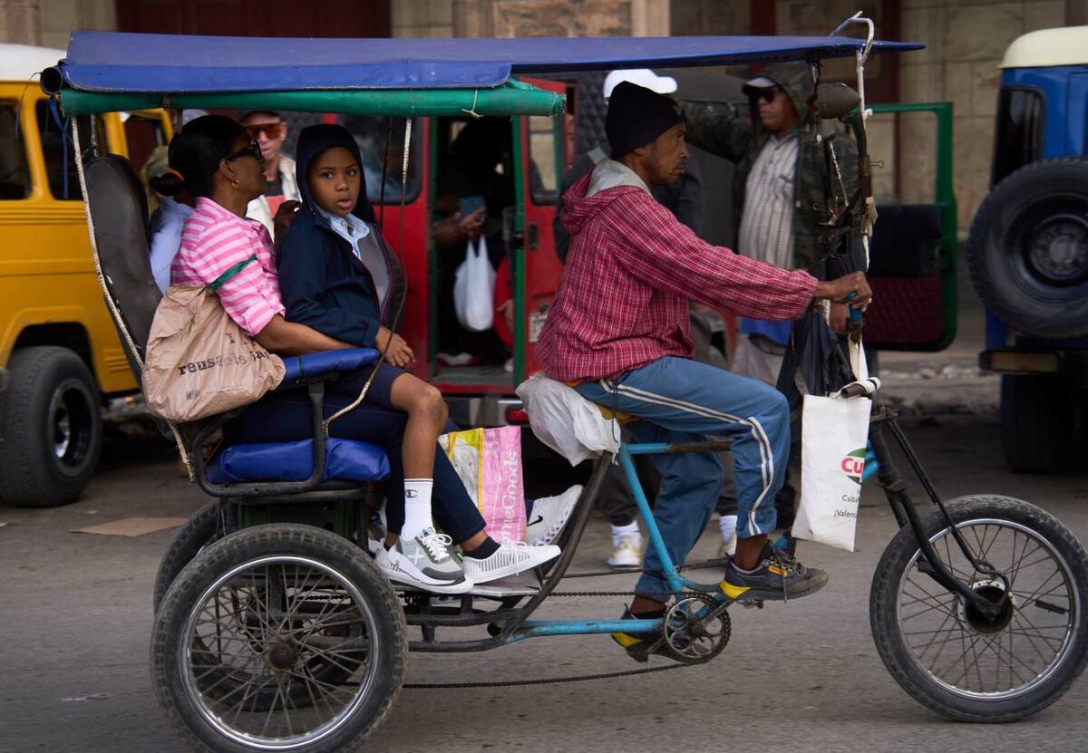 Cuba sumida en una crisis total. (AP)