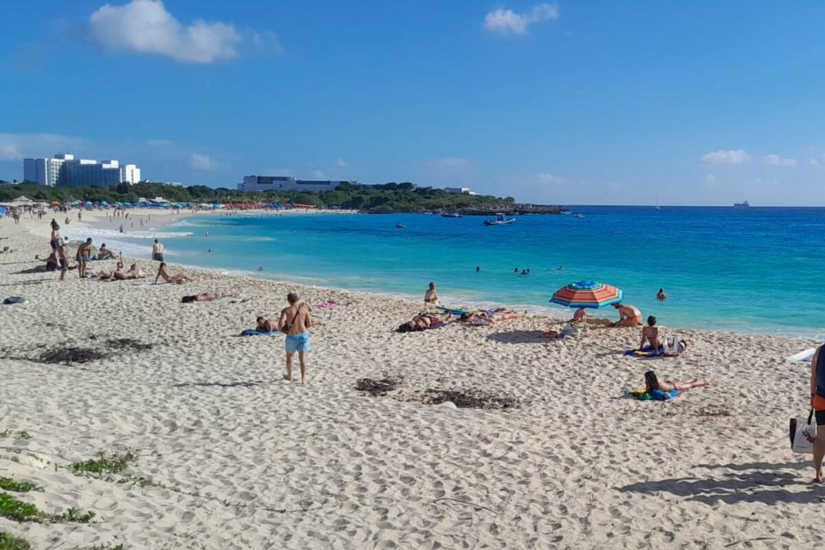 Postales de la vida de Augusto en el caribe.