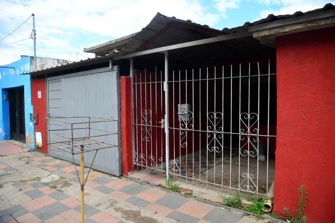 Rescataron a un niño con autismo que había sido abandonado en una vivienda en barrio Patricios Oeste. (Nicolas Bravo)