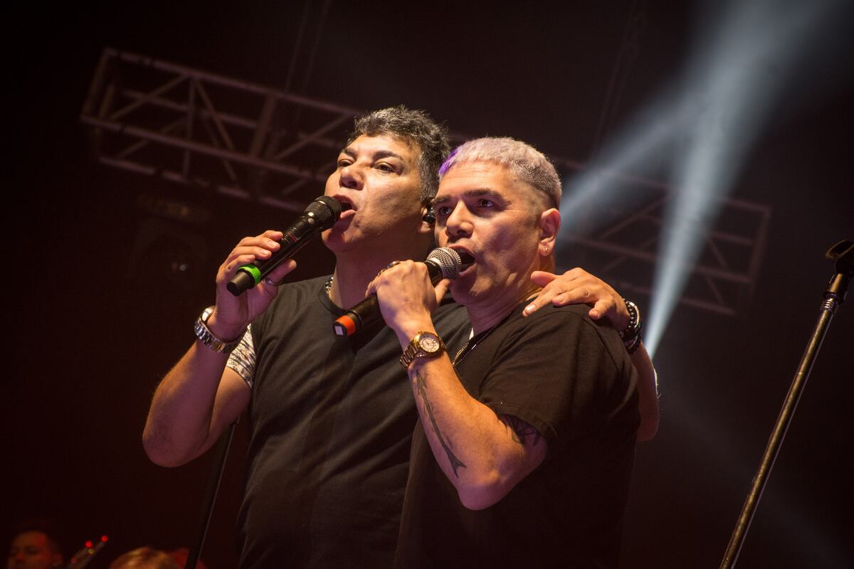 La Barra, con Javier Pepa Brizuela y Daniel Guardia en la Plaza de la Música. (Gentileza Loli Noello)
