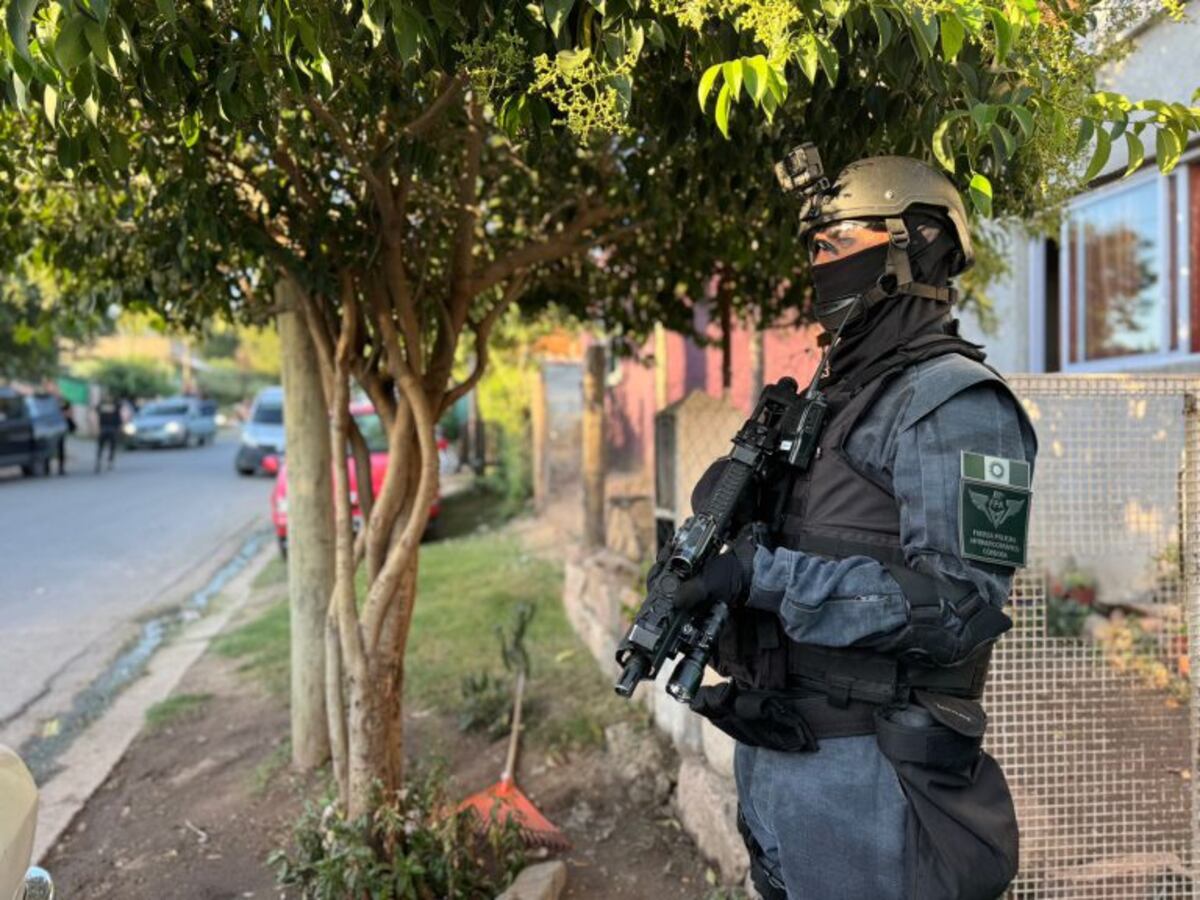 Tras varios meses de investigación, la Fuerza Policial Antinarcotráfico cerró dos puntos de venta en Villa Allende. (MPF)