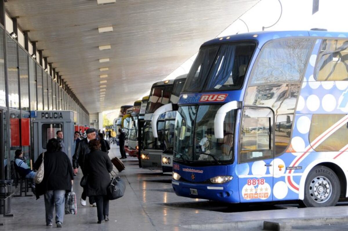 Reclamos. Sin bien el gremio de Aoita aseguró que habrá transporte interurbano este miércoles y jueves, no descartan asambleas para el próximo viernes, en medio de la discusión paritaria. (La Voz / Archivo)