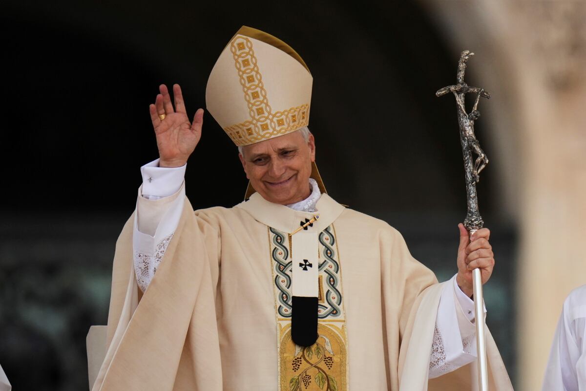 El Papa León XIV ofició una misa durante la inauguración formal de su pontificado en la Plaza de San Pedro, este domingo 18 de mayo de 2025. (AP / Alessandra Tarantino)