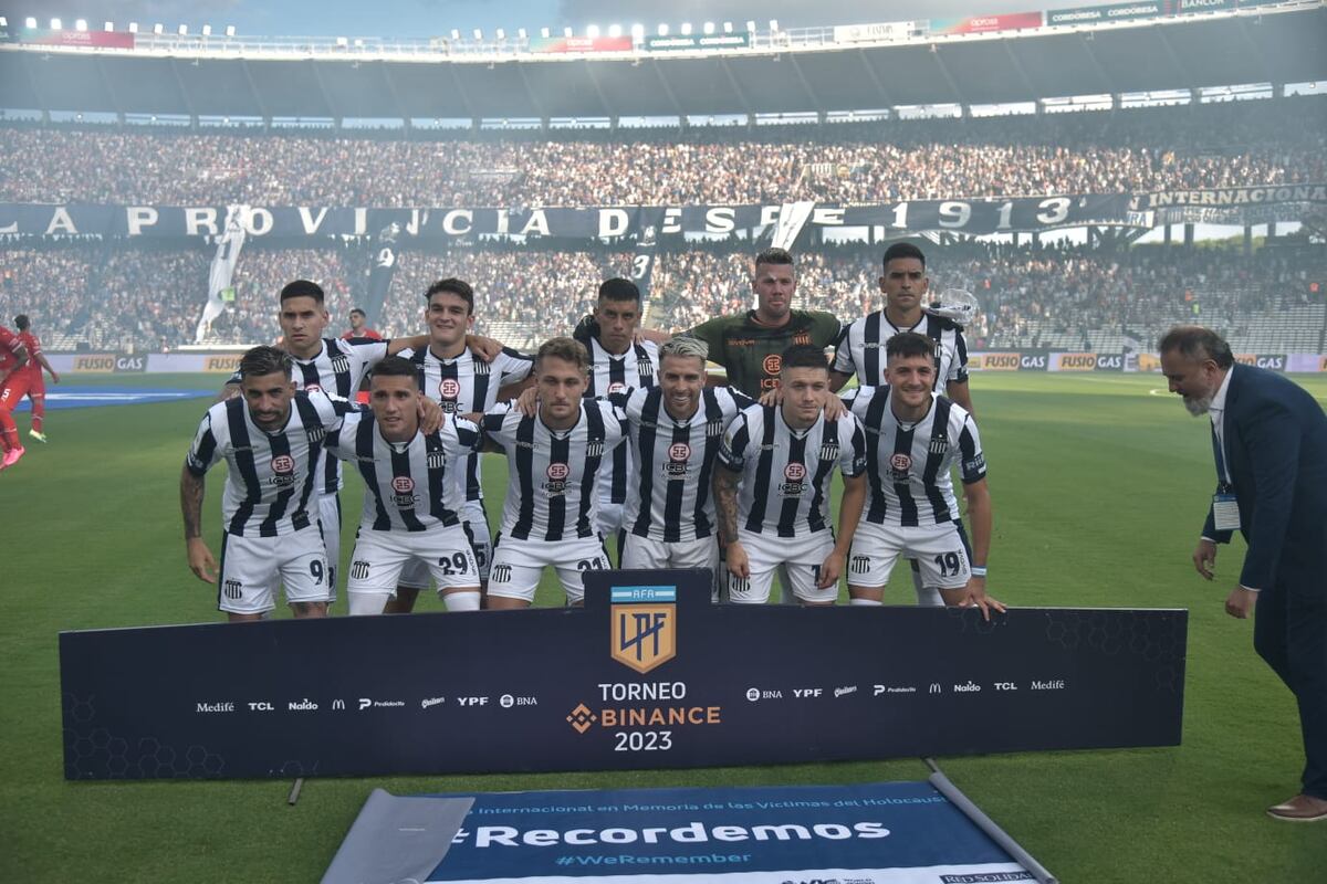 Ante una multitud que copó el Kempes, el primer paso de Talleres fue con derrota frente a Independiente. (Facundo Luque / La Voz)