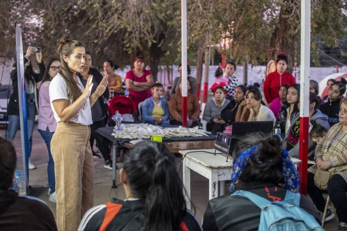 En los talleres de salud menstrual a cargo de la Secretaría de Salud Comunitaria se entregan kits ecológicos a las participantes. (Gentileza Secretaría de Salud Comunitaria)