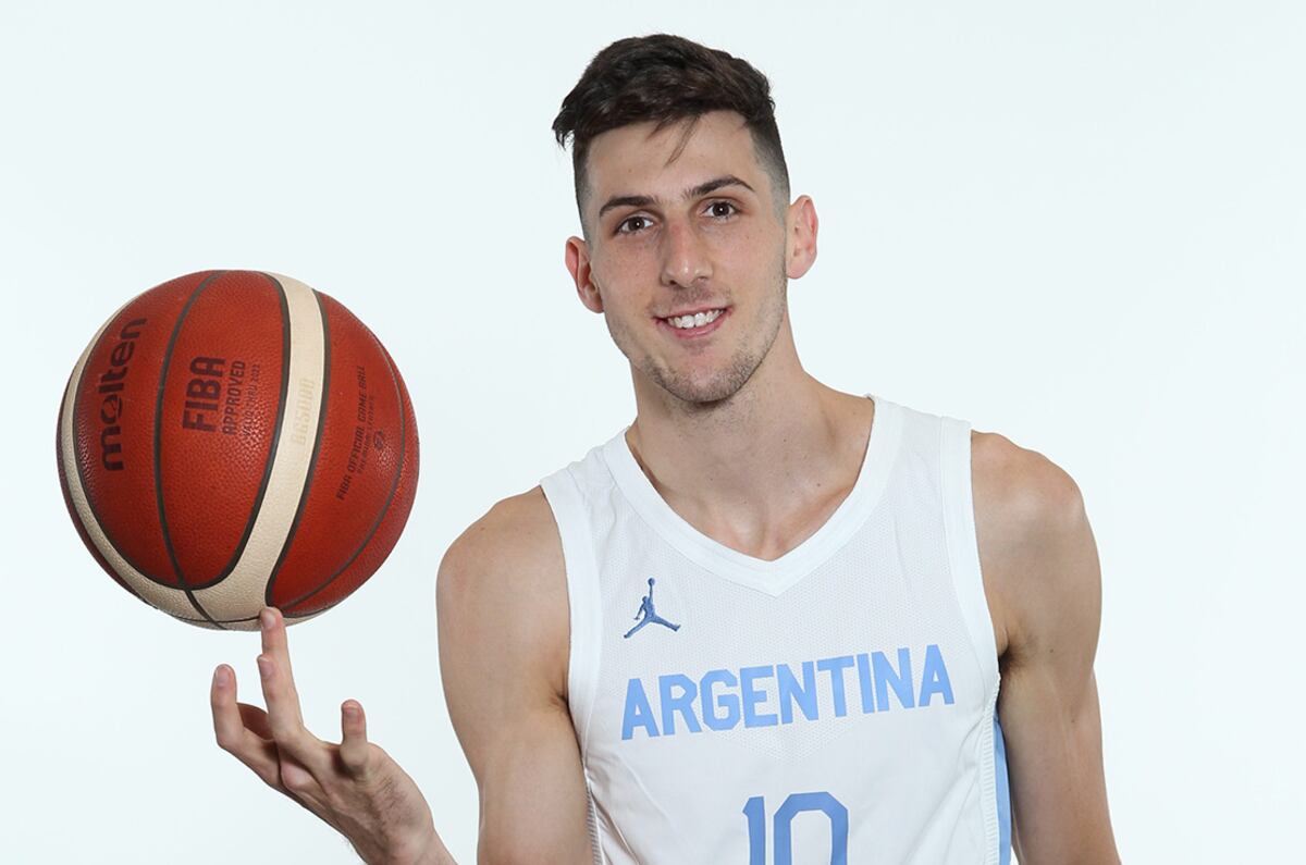 Leandro Bolmaro, jugador de básquet de la selección argentina en Tokio 2020 y con futuro NBA. (Prensa Cab)