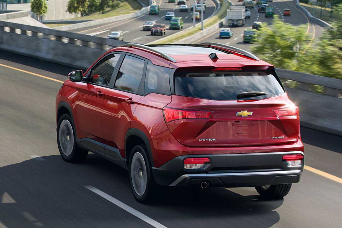 En China cuenta con baterías de 60 kWh, que se combinan con un motor eléctrico de 204 CV y 310 Nm.