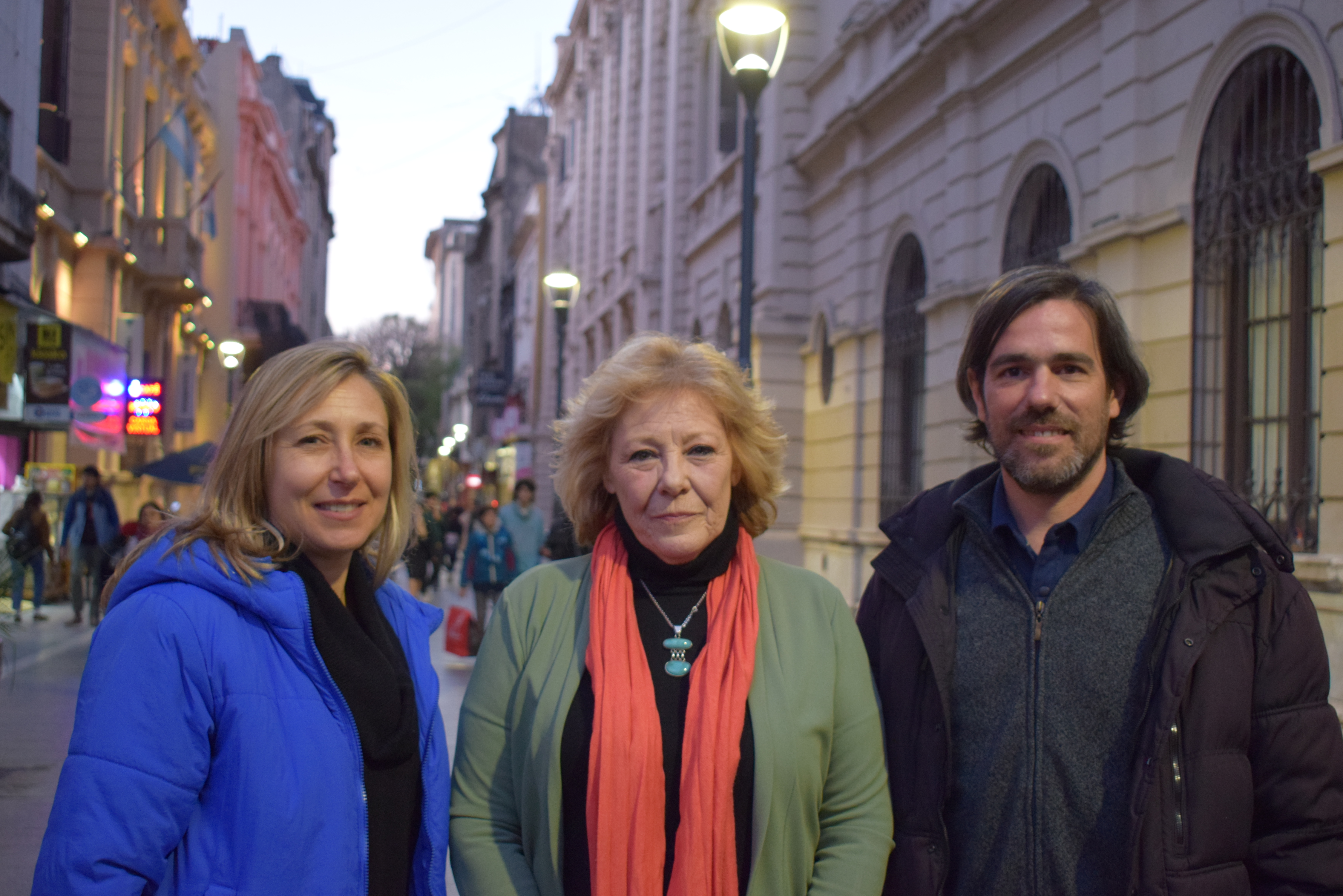 Liliana Olivero junto a Myriam Bregman y Nicolás del Caño, la fórmula presidencial del PTS y la Izquierda Socialista.