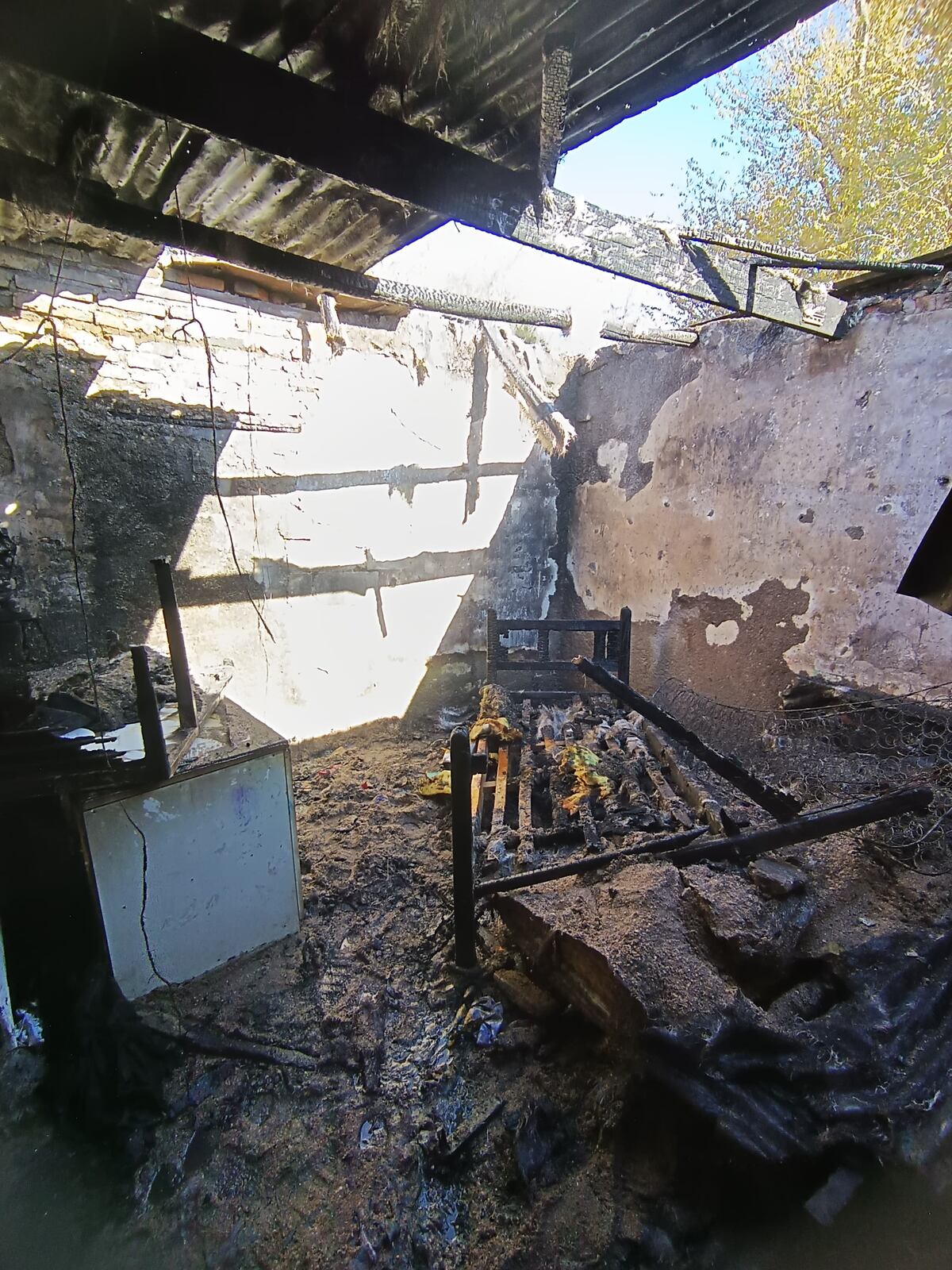 Daños en dos incendios en Córdoba. (Policía)
