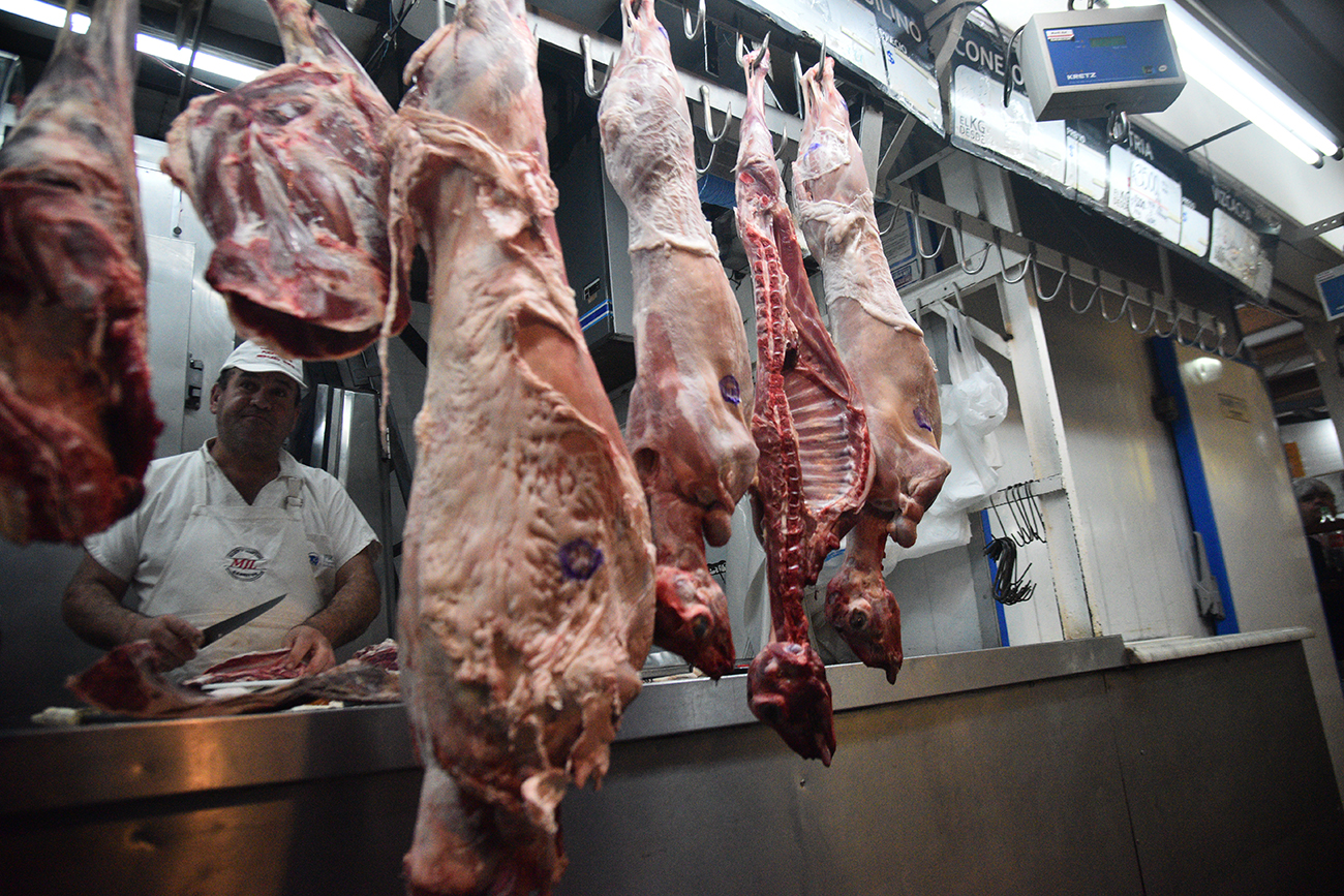 Venta de carne de cabrito en el Mercado Norte Foto: (Pedro Castillo / La Voz)
