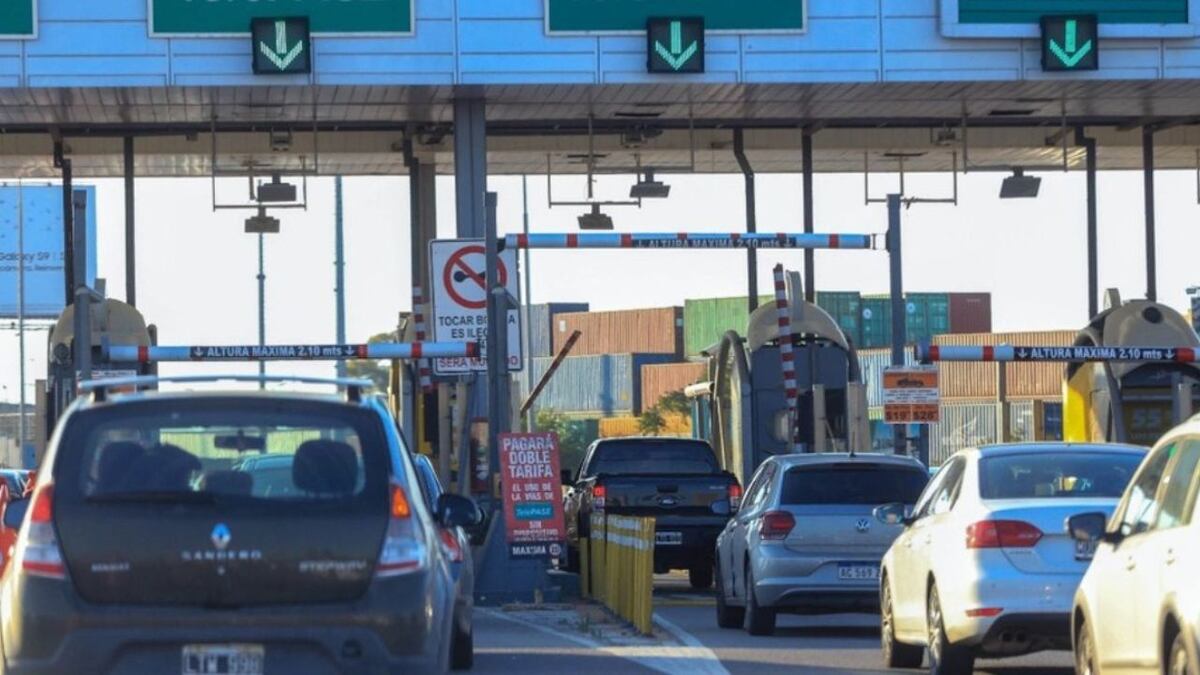 El paso de cada auto cuesta $ 800 en la RAC. (Archivo)