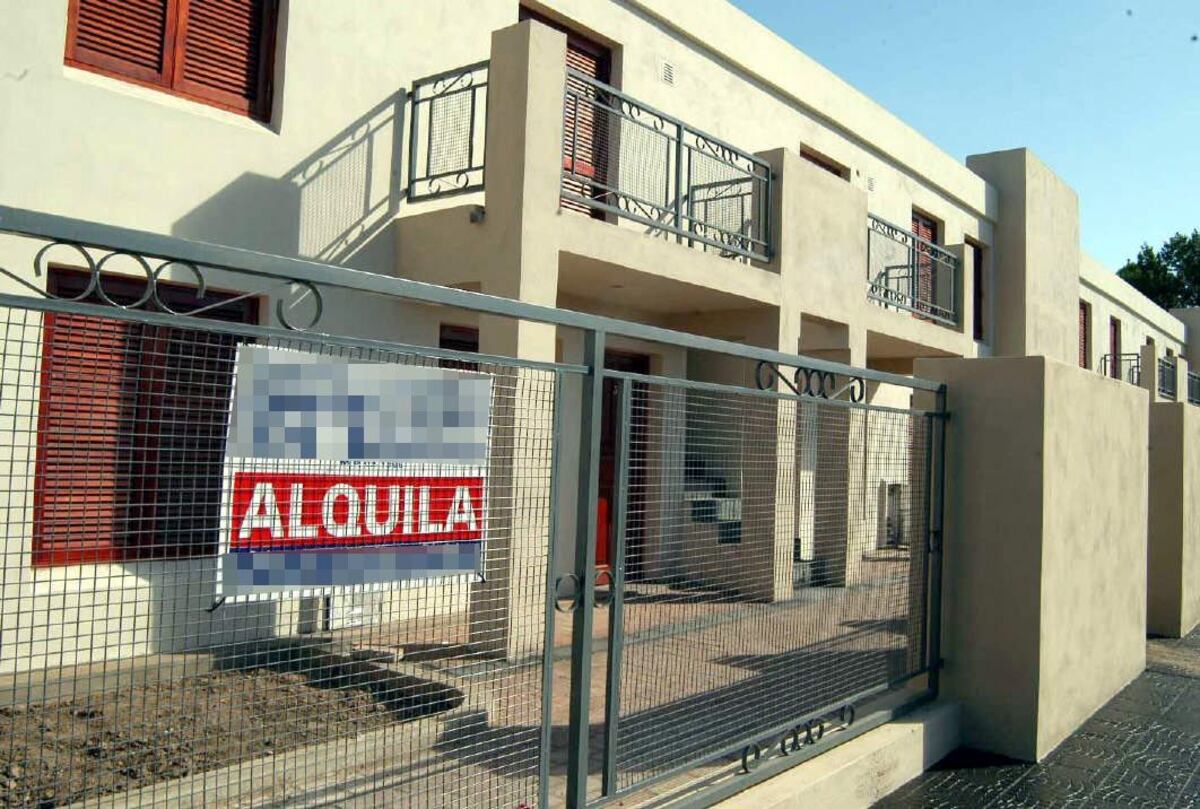 Cada vez hay menos casas familiares en alquiler y las que quedan están muy caras. (La Voz)