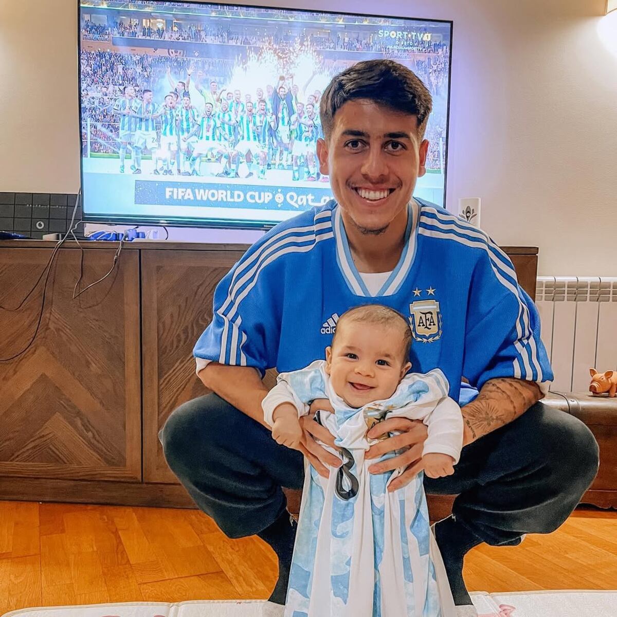 Santiago Colombatto, jugador cordobés actualmente en Oviedo de España y sus ganas de volver a la Selección. (Gentileza Instagram Santiago Colombatto).