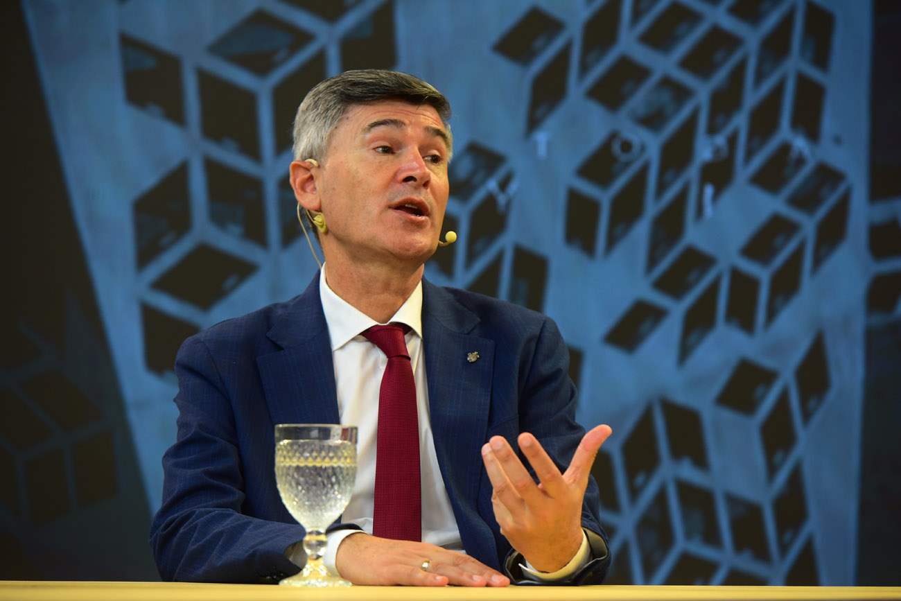 El intendente de Córdoba, Daniel Passerini, en el programa Voz y Voto, conducido por Florencia Ripoll y Federico Giammaría.  (Nicolás Bravo / La Voz)