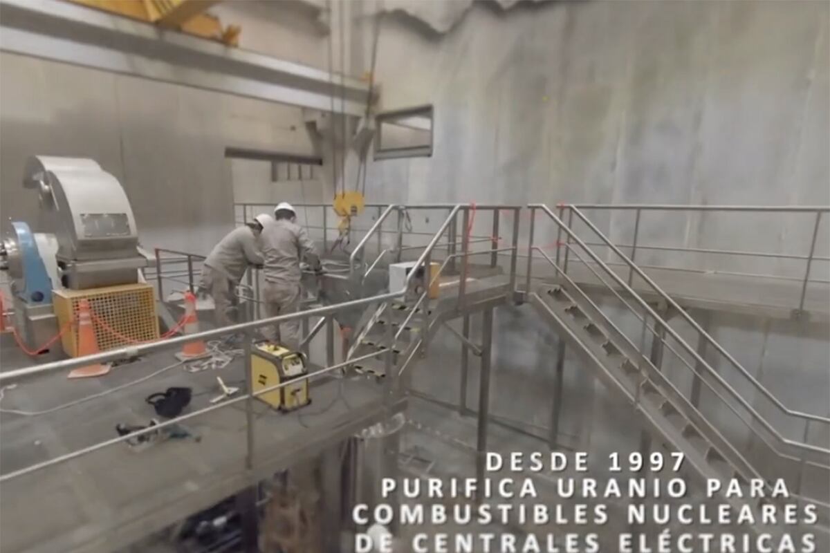 Imágenes del proceso de producción de Dioxitek. (Captura de video institucional)