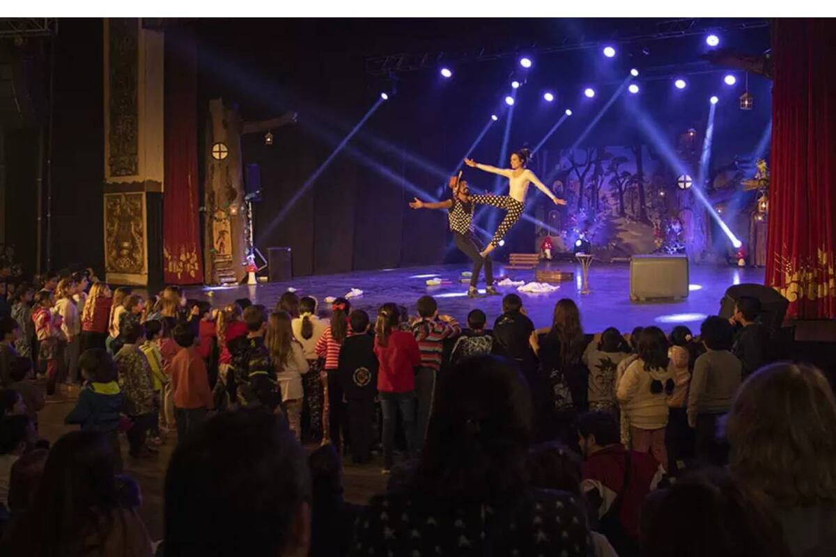 La Fiesta del Chocolate Alpino continúa hasta el 27 de julio con actividades todos los fines de semana: espectáculos gratuitos, fondue caliente y cultura centroeuropea. (Municipalidad Villa General Belgrano)