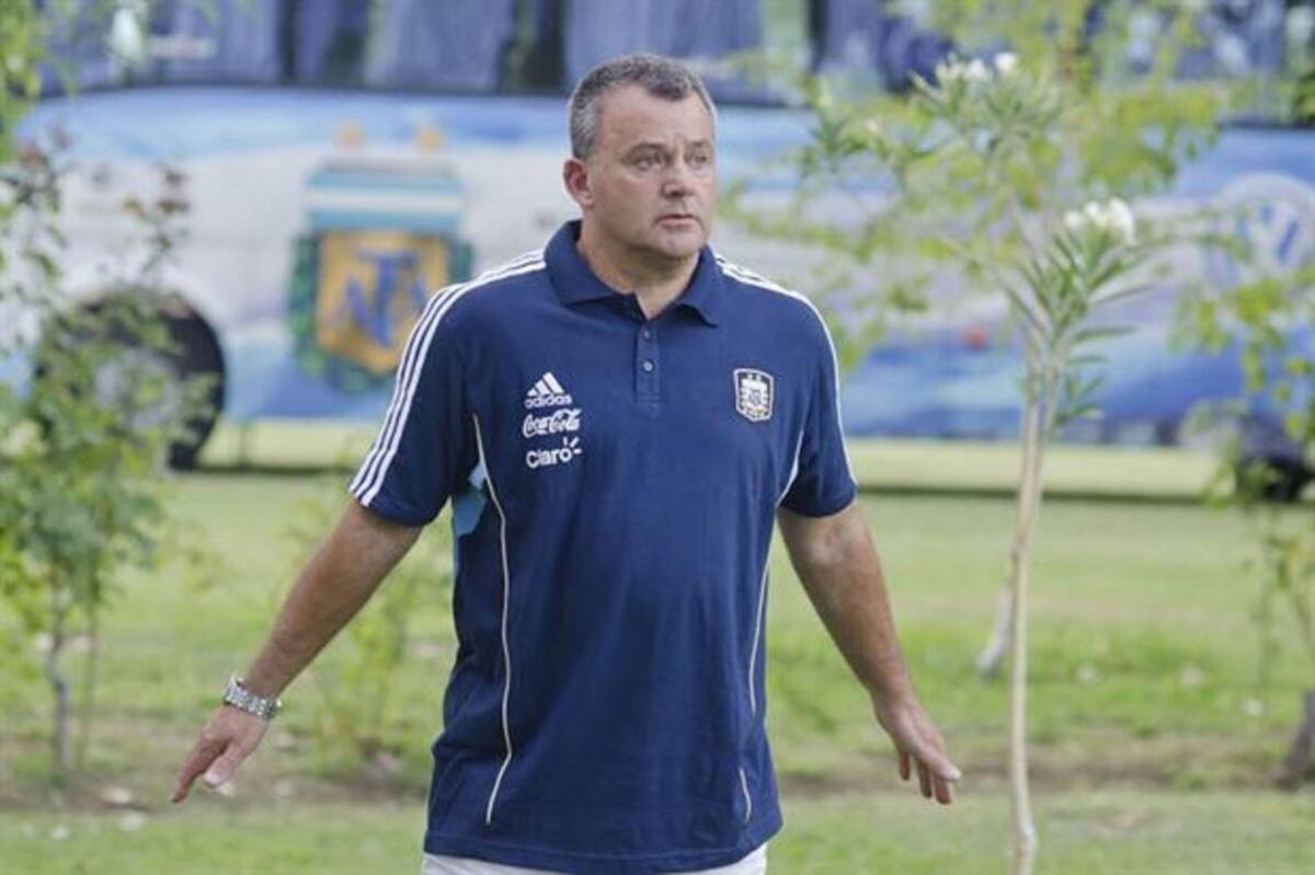 Grondona: "Si clasificamos a los Juegos Olímpicos, el DT tiene que ser Martino"