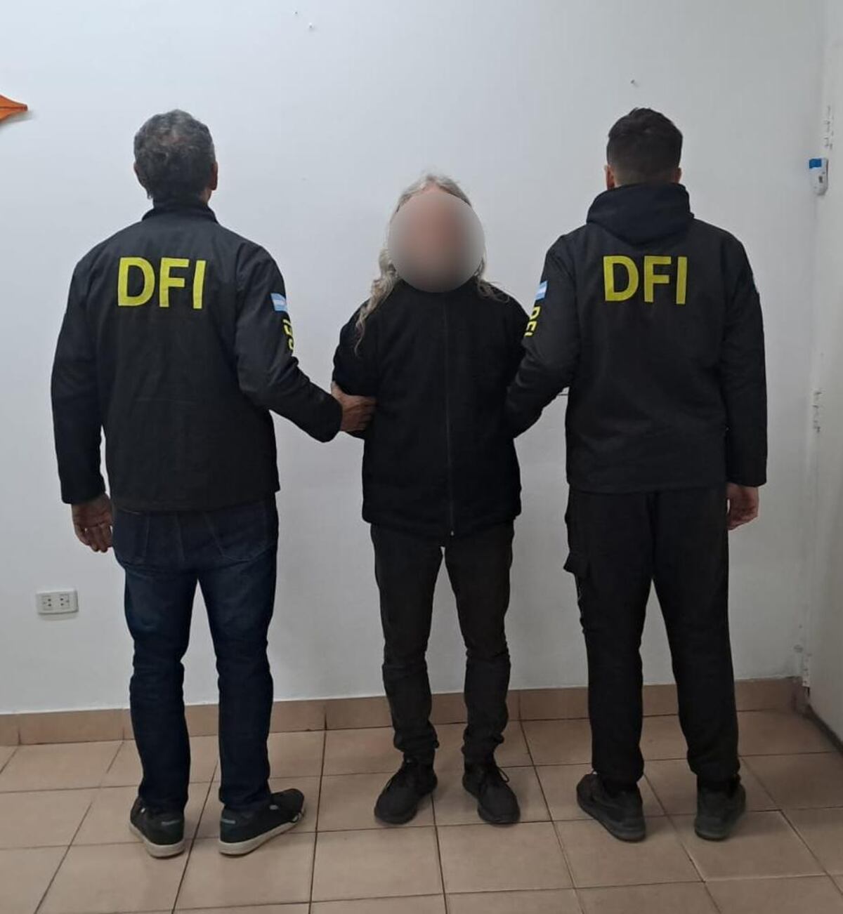 Los dueños del cine porno, que era una fachada por trata de personas y explotación sexual, fueron detenidos. (Ministerio de Seguridad)
