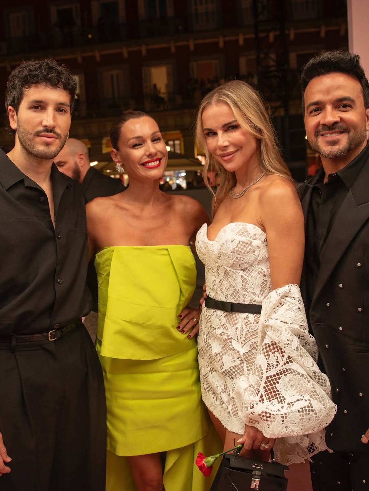 Pampita en el desfile de Carolina Herrera en Madrid con Sebastián Yatra, Rachel Zoe y Luis Fonsi (Instagram de Pampita)