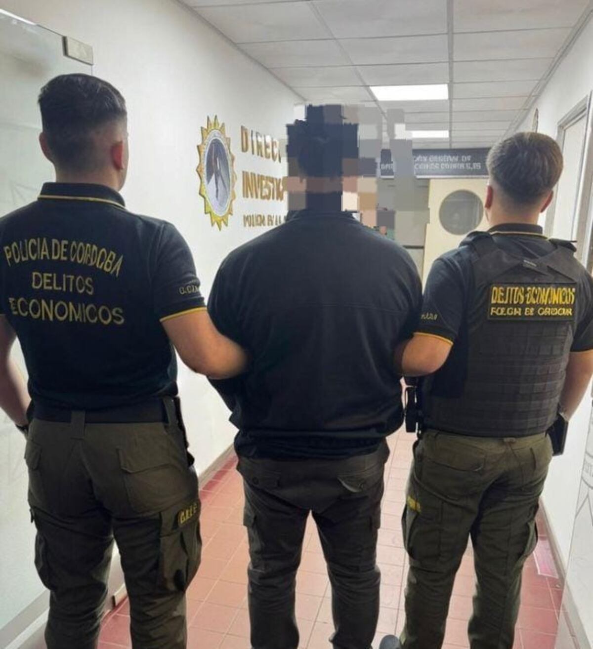 Detenidos y secuestro de dinero y varios elementos. (Policía)