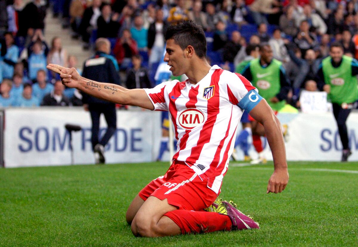 El Kun Agüero llegó a sus 18 años al Atlético de Madrid, el equipo que le abrió la puerta en Europa, y devolvió con goles y un crecimiento exponencial.