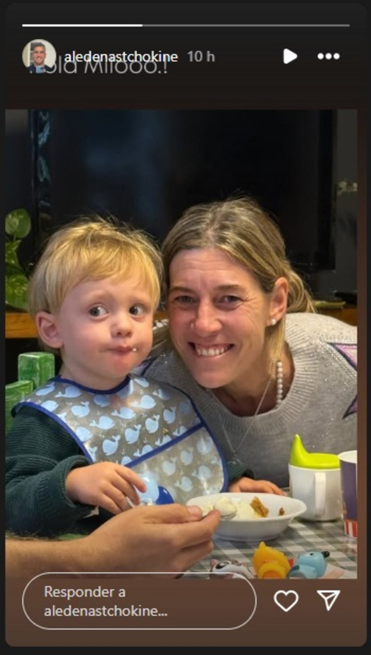 Milo De Nastchokine, único sobreviviente, con su tía Maia.