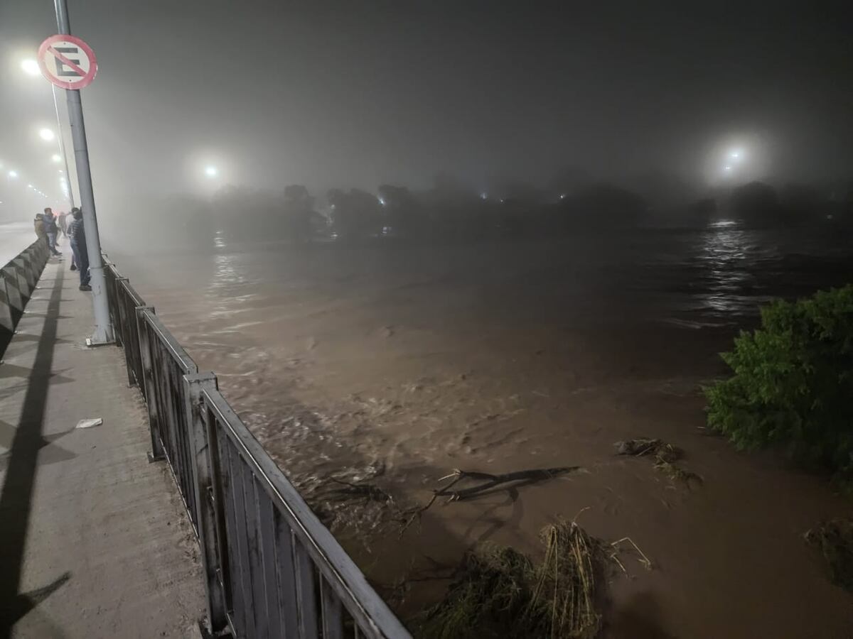 Imponente crecida del río Cuarto. (La Voz)