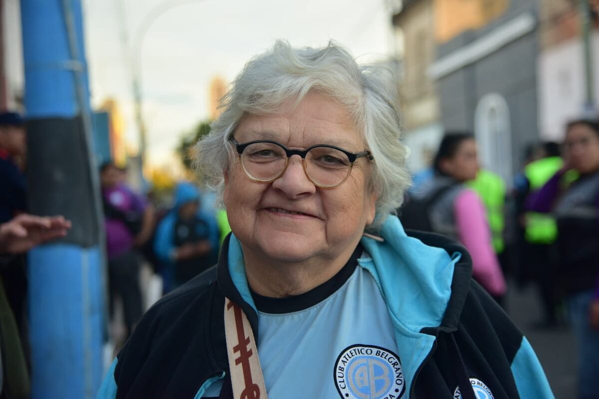 Cara 'e Cancha de Belgrano en la previa del partido con Racing en el Gigante de Alberdi. (Javier Ferreyra / La Voz)
