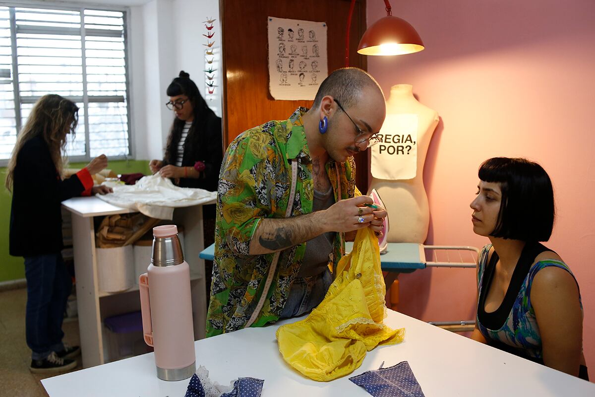 En el taller, los procesos son colectivos. (La Voz)