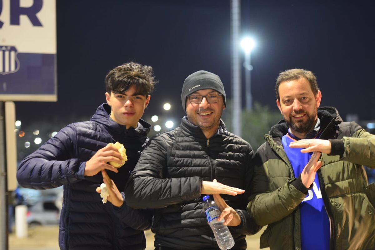 Las y los Cara 'e Cancha de Talleres en la previa del partido con Vélez por la Copa Libertadores. (Facundo Luque y Javier Ferreyra)