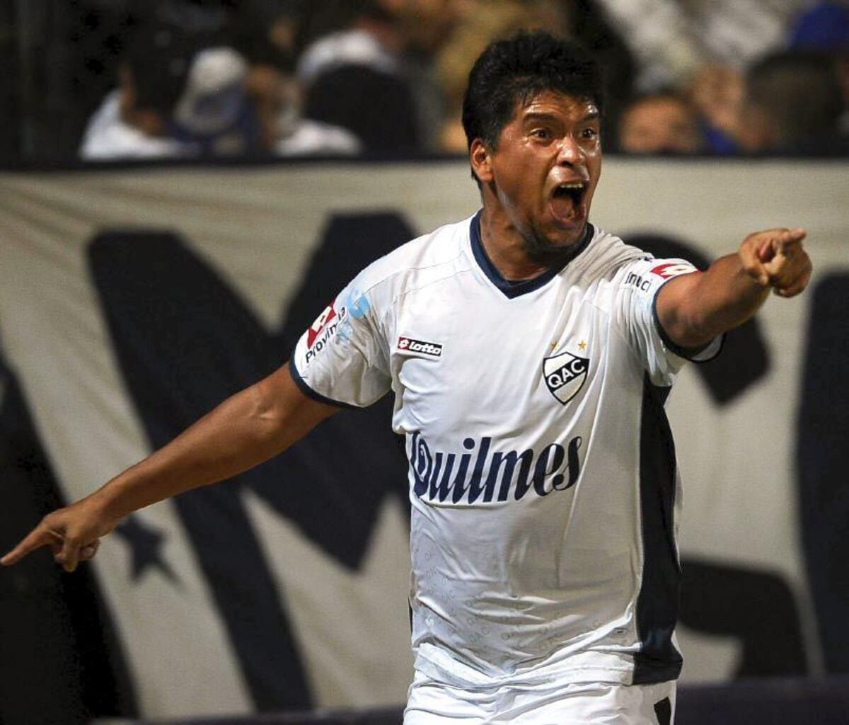 Ramírez también jugó en el ascenso, defendiendo la camiseta de Quilmes.