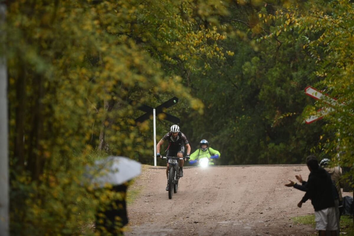 Desafío Río Pinto, día2. La competencia más convocante de MTB a nivel continental, con una inscripción de 5500 participantes, un récord histórico. (La Voz)