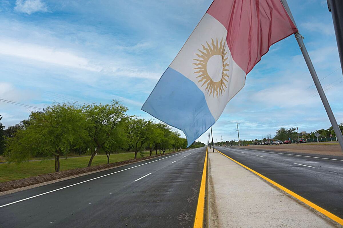 Avenida Padre Luchesse.