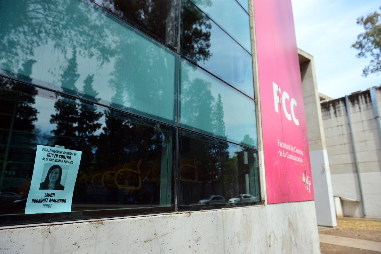 Facultad. Cuando se convirtió en facultad, Comunicación tuvo a Mariela Parisi como decana normalizadora y luego electa. (Nicolás Bravo / La Voz)