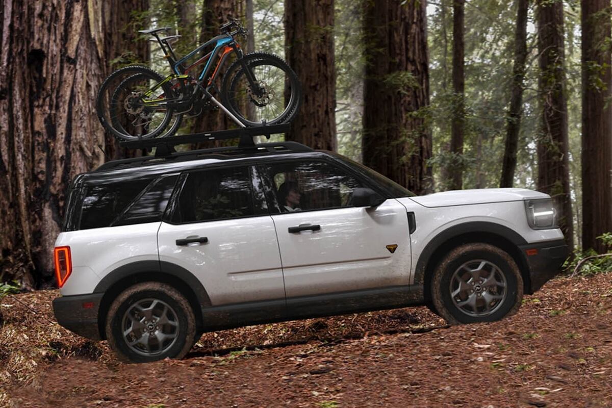 En Argentina está disponible en dos versiones: una más enfocada al uso urbano pero sin perder la esencia off-road (Big Bend) y otra denominada Wildtrak, la tope de gama, para un uso todo terreno más complejo.