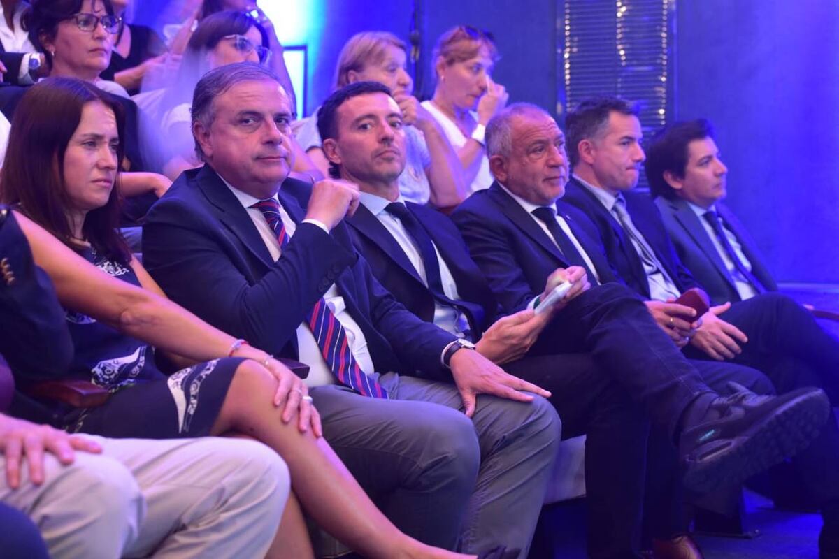 Apertura de sesiones legislativas 2026. Carolina Basualdo, Juan Brügge, Rodrigo de Loredo, Luis Juez, Gabriel Bornoroni y Gonzalo Roca. (Jorge Peñaranda / La Voz)
