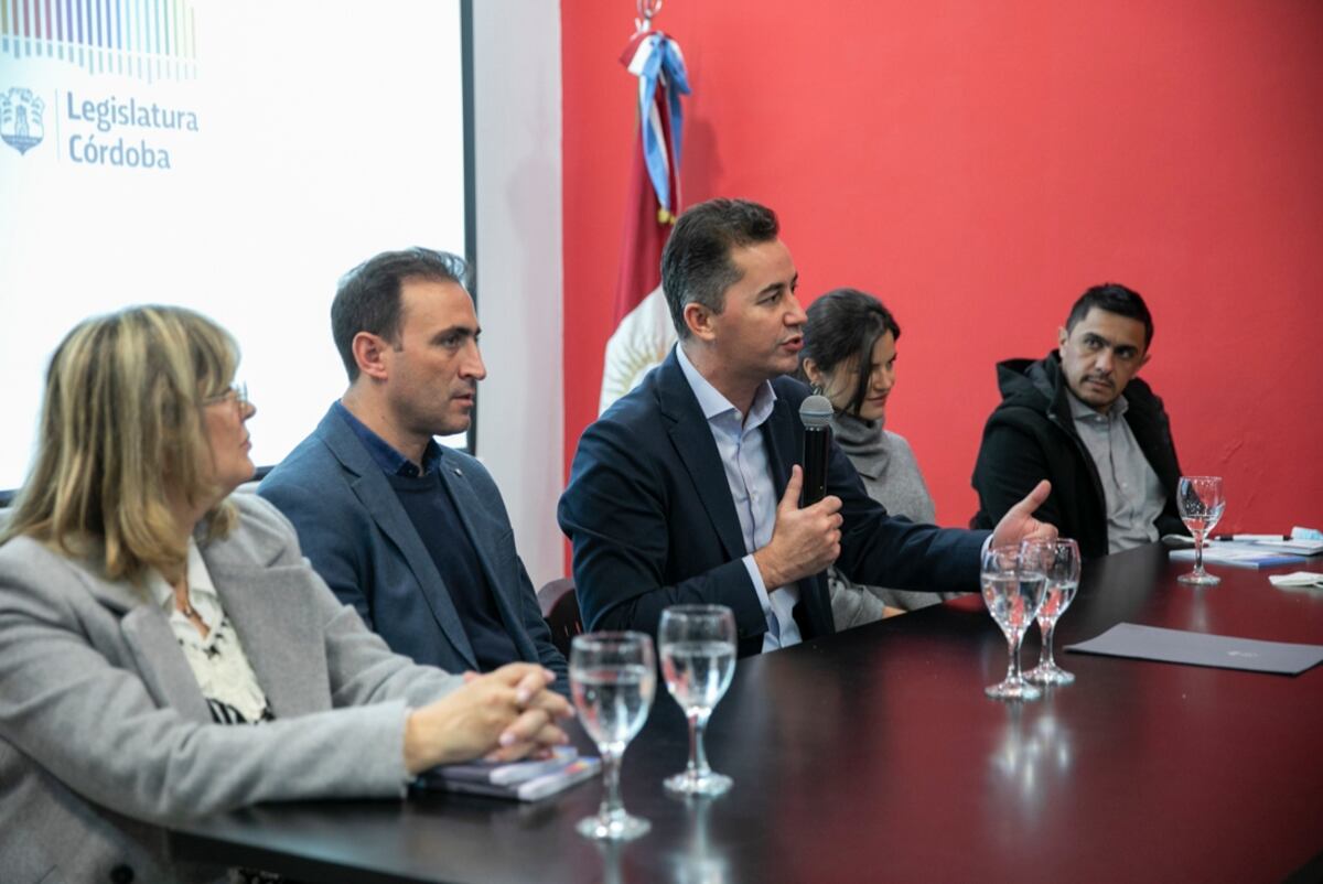 través del programa ya se capacitó a más de 1500 agentes, como parte de una iniciativa más amplia que es el Programa Legislatura Abierta. (Foto: Comunicación Legislatura de Córdoba)
