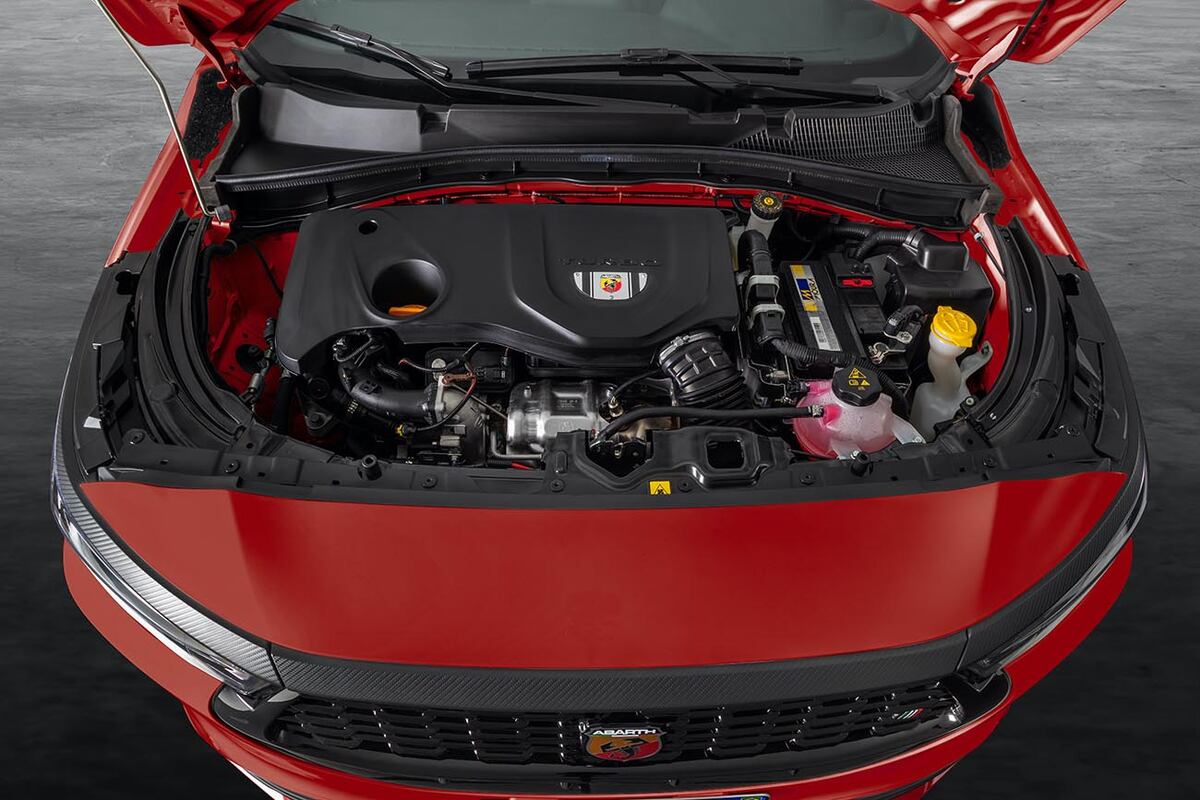 Está equipado con un motor de 175 CV y 270 Nm de par.