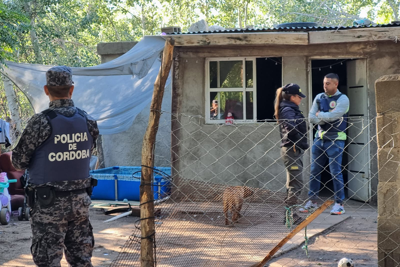 En el marco de un megaoperativo policial hay cuatro detenidos por el crimen de Santiago Aguilera. (Miguel Ortiz / La Voz)