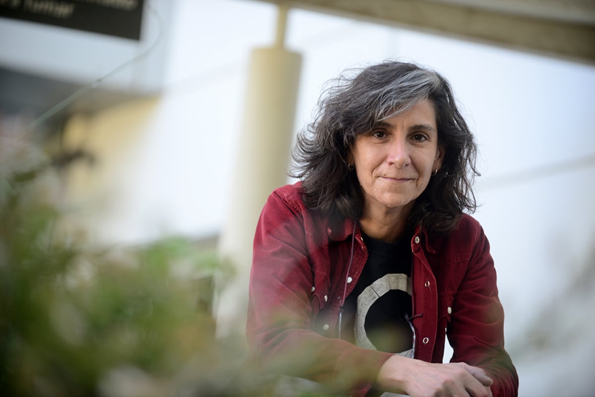 Eugenia Almeida, reconocida escritora cordobesa, presente en la feria de Río Tercero. (José Gabriel Hernández / La Voz)